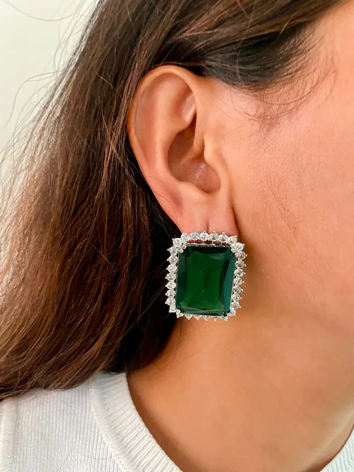 PRERTO ECOMMERCE PRIVATE LIMITED Necklaces Maharani Emerald Applique Emerald Cairn Diamond Necklace Set
