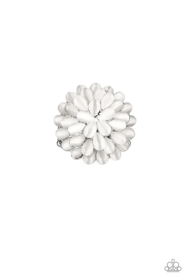 Rings Paparazzi Accessories Bloomin Bloomer White Ring Jewelry By Bretta