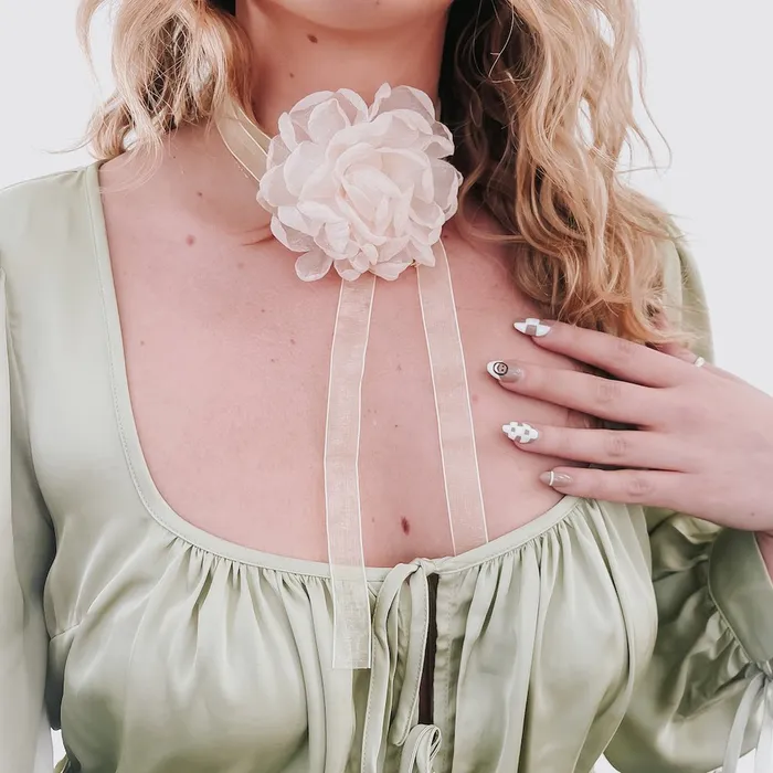 Pretty Simple Flower Fantasy Tie Choker Necklace Necklaces