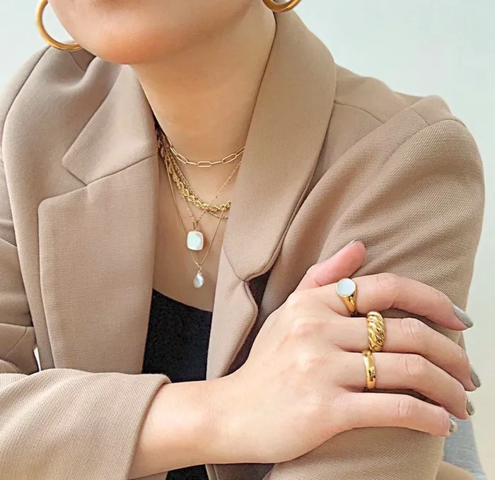 Rings Mai Dsire CARSON GOLD STACKABLE RING BAND